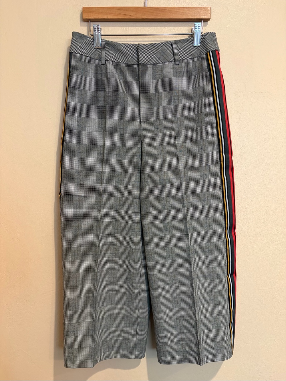 Vero Moda Gray Plaid Houndstooth Trousers w/ Multicolor Side Stripes, NWT